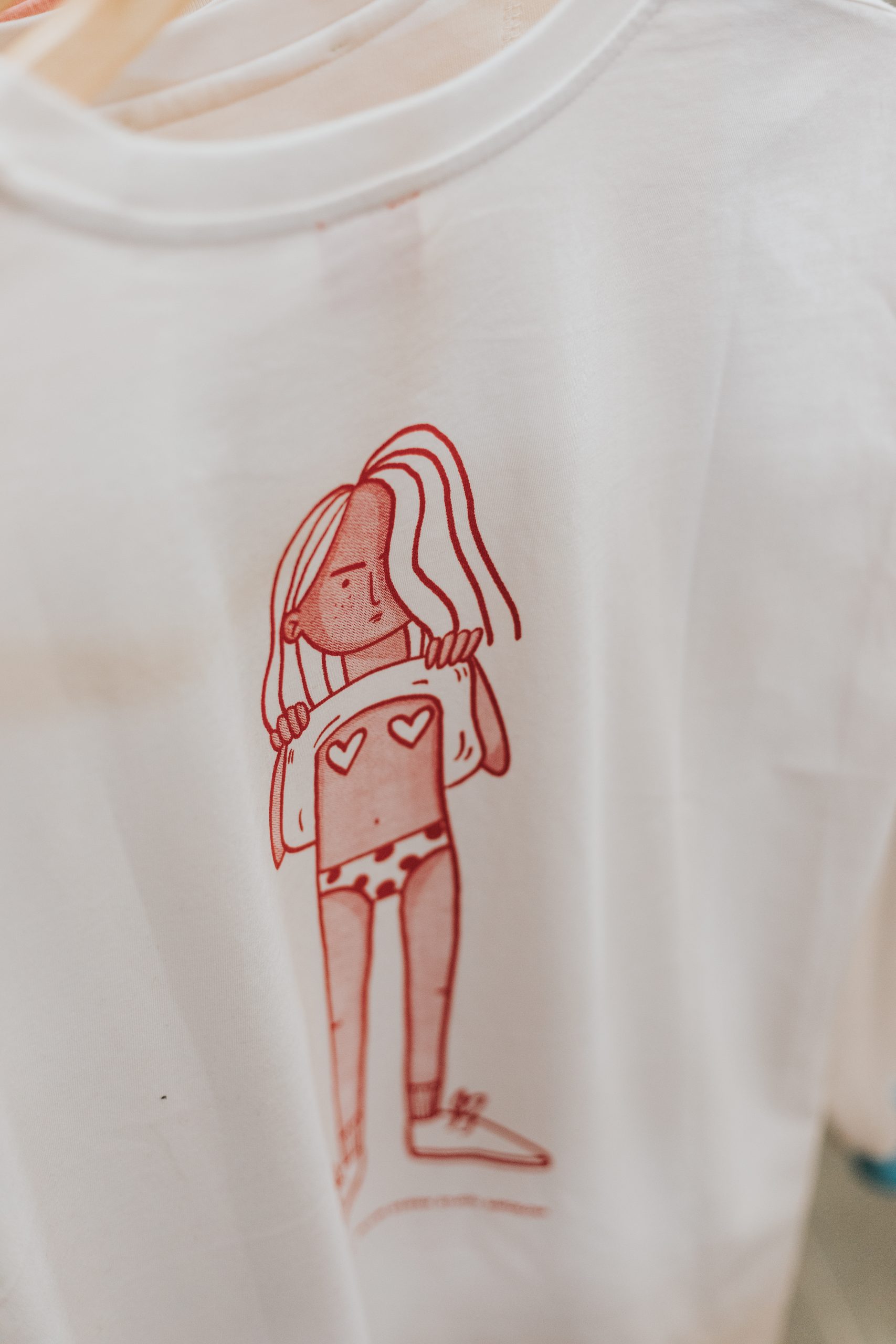Tshirt with a tiny illustration print