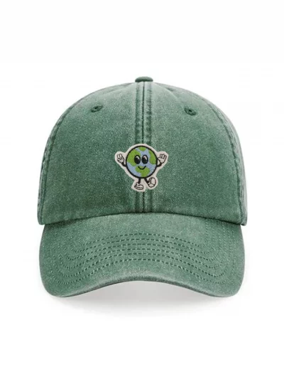 Vintage green cap with a world illustration embroided